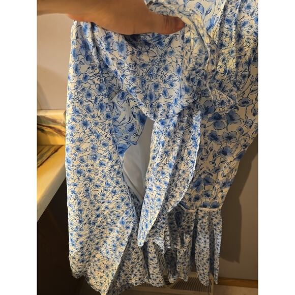 NWT Maison Tara Blue Floral V-Neck Ruffle Sleeveless Maxi Dress Womans Size 16 - Picture 5 of 9